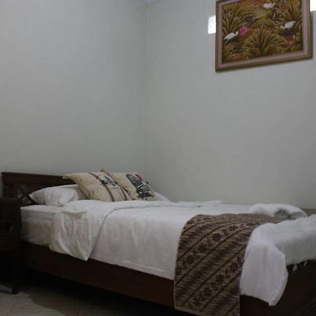 Renaya Griya Hotel Salakan Exterior foto
