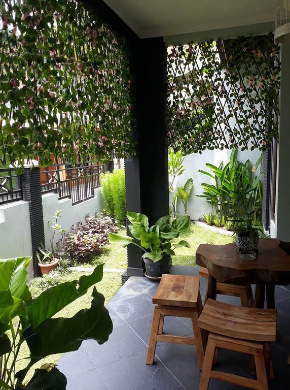 Renaya Griya Hotel Salakan Exterior foto